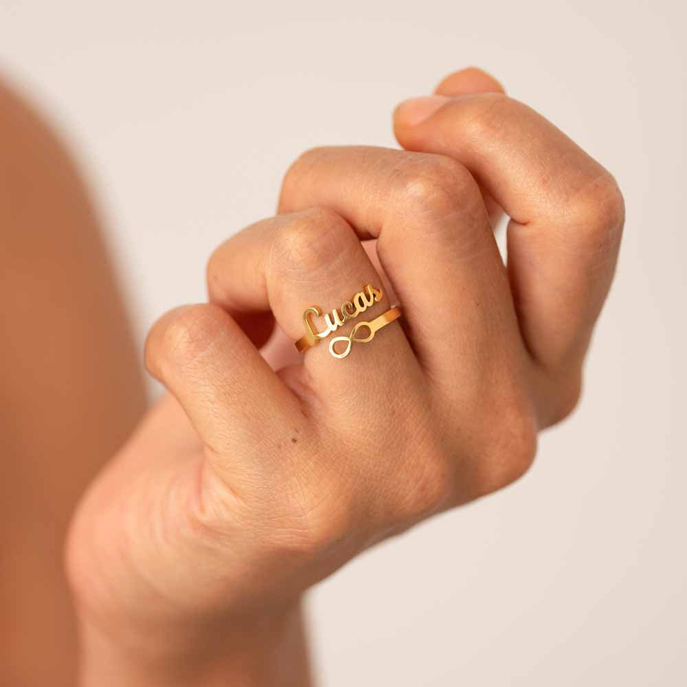 Anello con Nome e Motivo